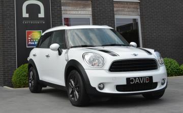 Mini one Countryman 1.6D - 01/2014 met  slechts 35.928Km's / GPS / BTW Aftrekbaar!  *Like New*